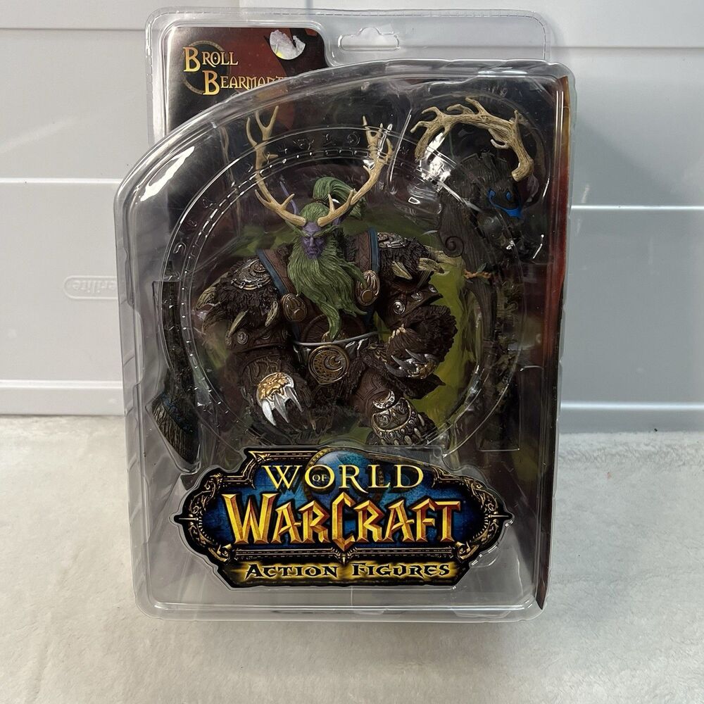 DC Unlimited World of Warcraft Figure Series 2 Night Elf Druid Broll Bearmantle
